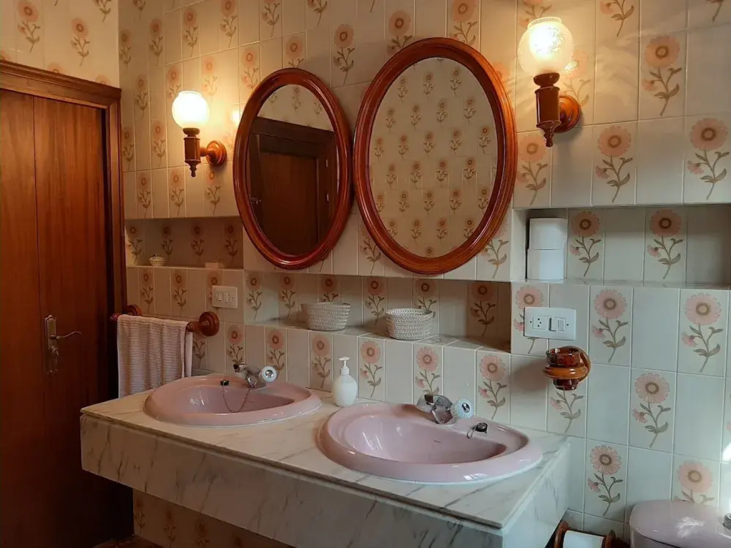 Holiday Home With Views Over the Valley & Private Pool