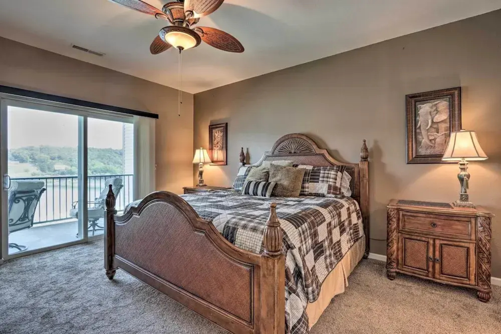 Lakefront Balcony + Pool Access: Camdenton Condo