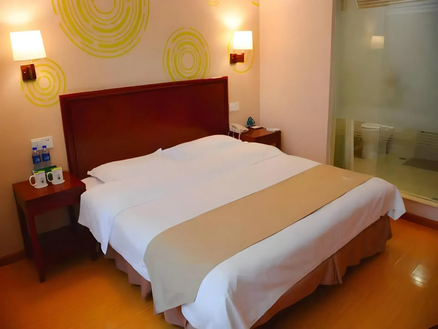 Отель GreenTree Inn BengBu HuaiHe Road Pedestrian Street Hotel