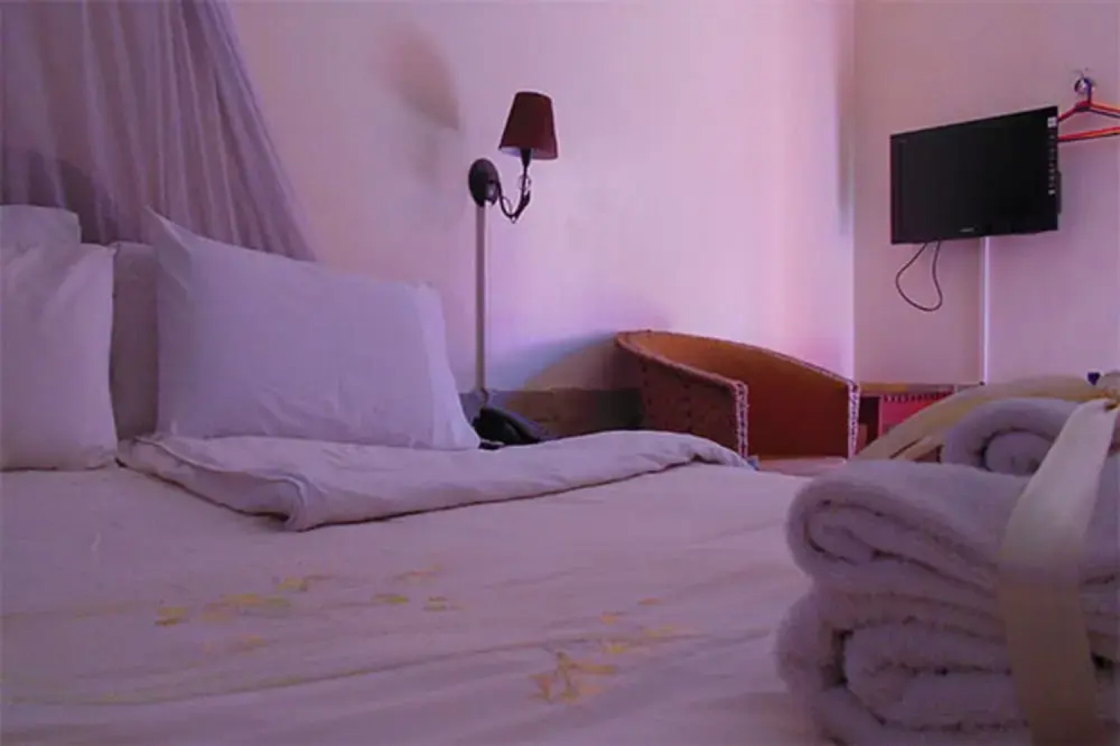 DewChurch Drive Hotel