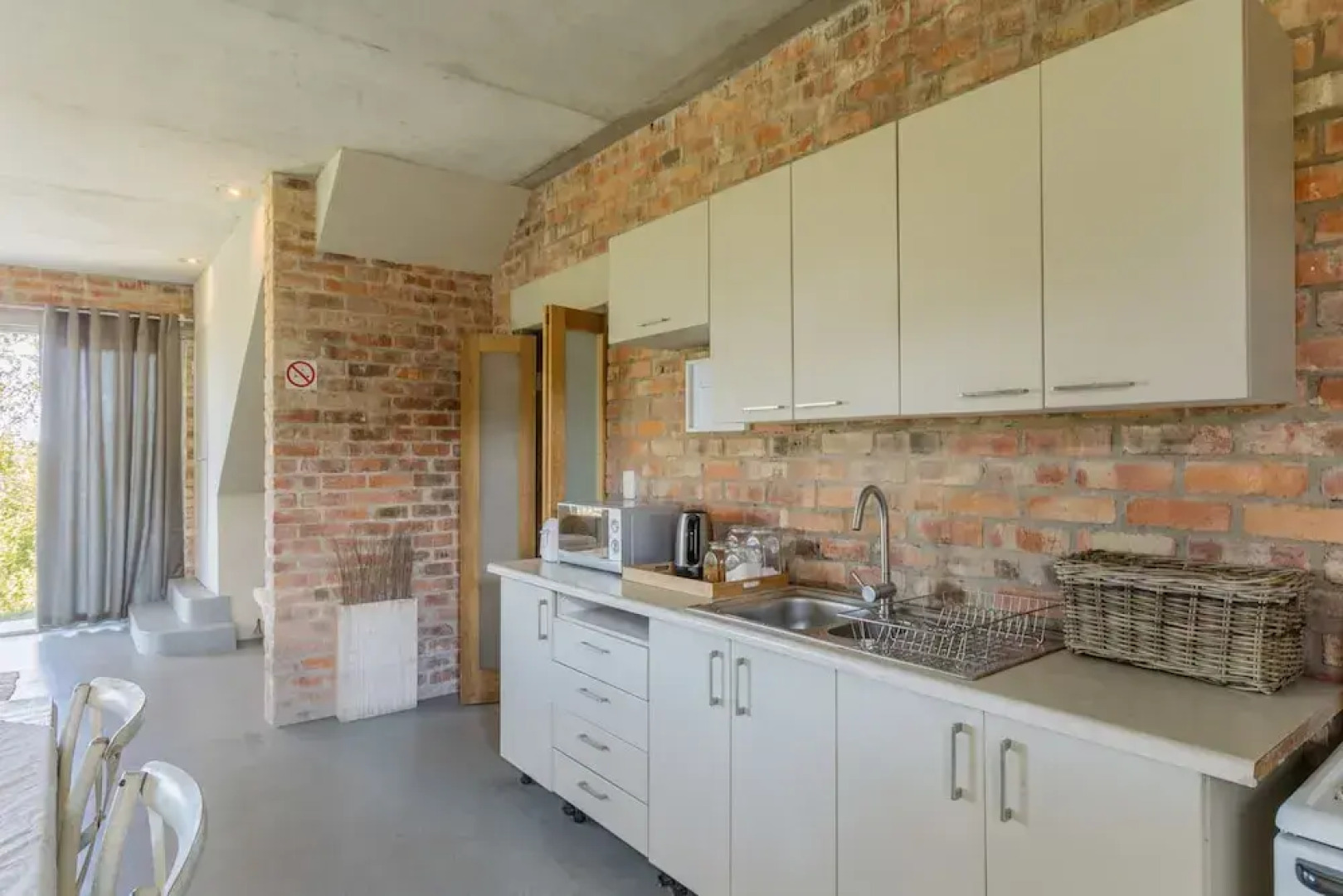 Surfari Accommodation and Venue