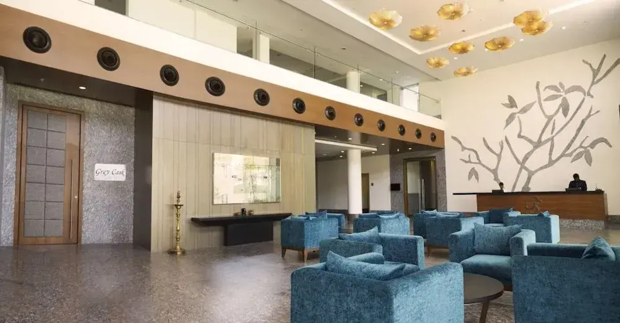 Grey Suit Kakkavakkam