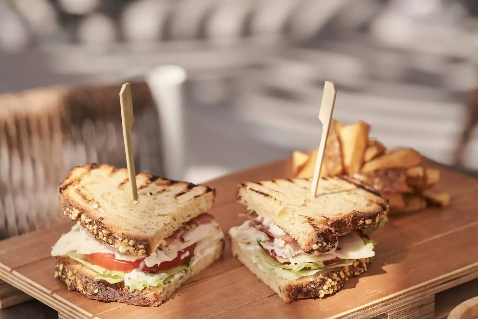 Kouros Hotel & Suites