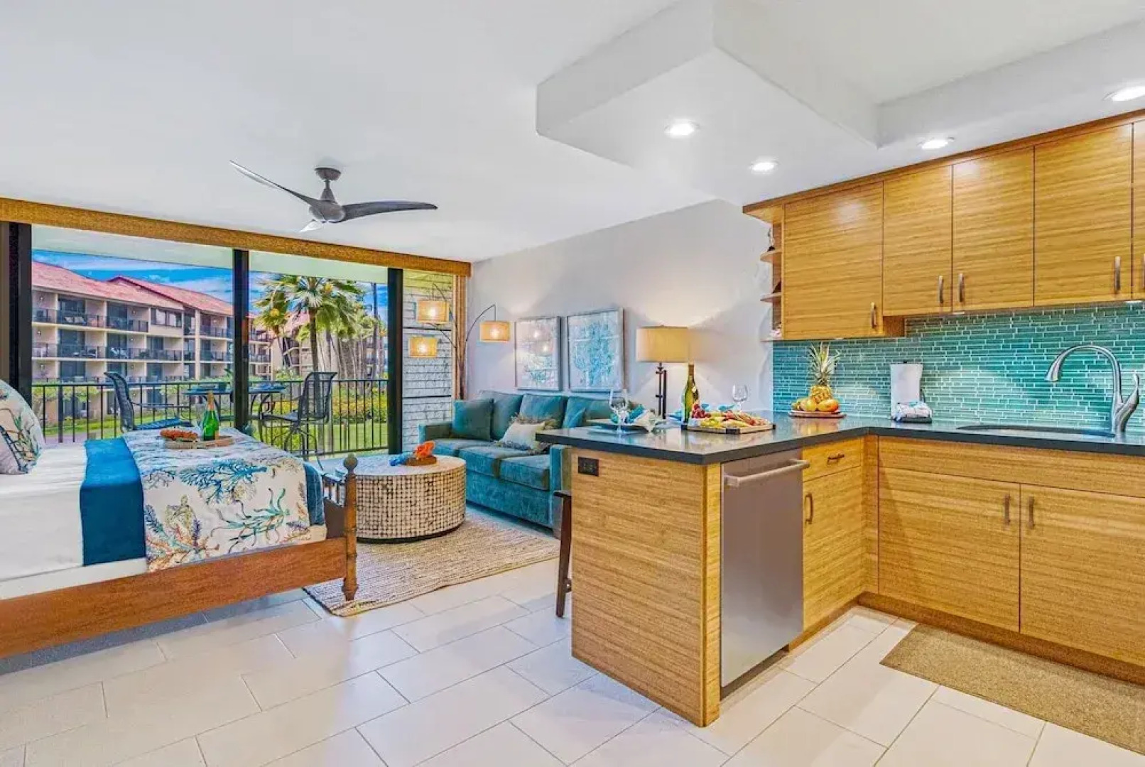 Papakea Oceanview Studio 0 Bedroom Condo by RedAwning