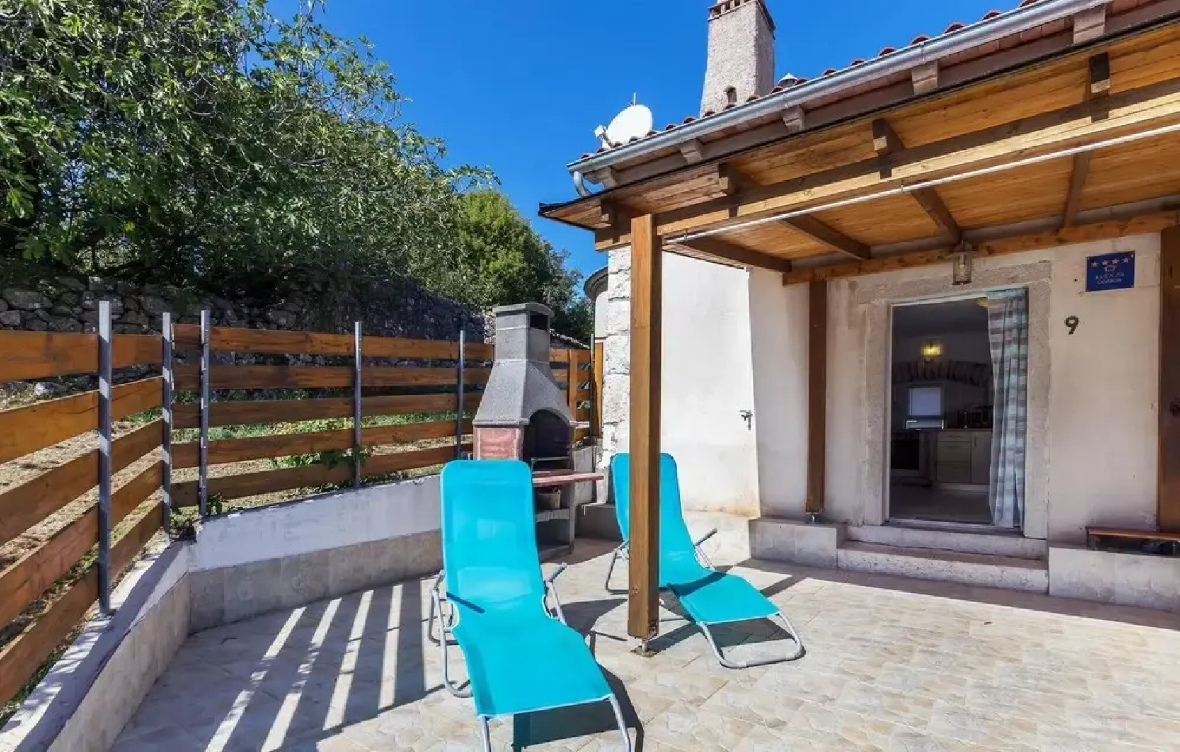 Stunning Home in Labin With 4 Bedrooms and Wifi