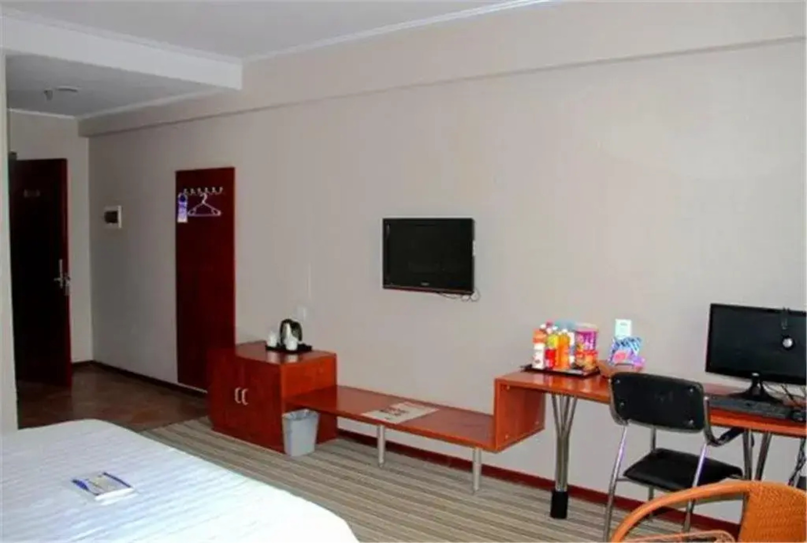 Yinchuan Wangyuan Express Hotel Lanhuahua South Railway Station Branch