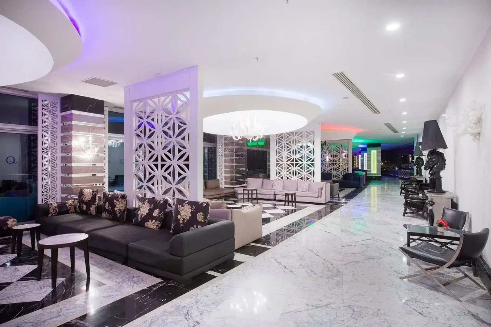 Отель Q Premium Resort