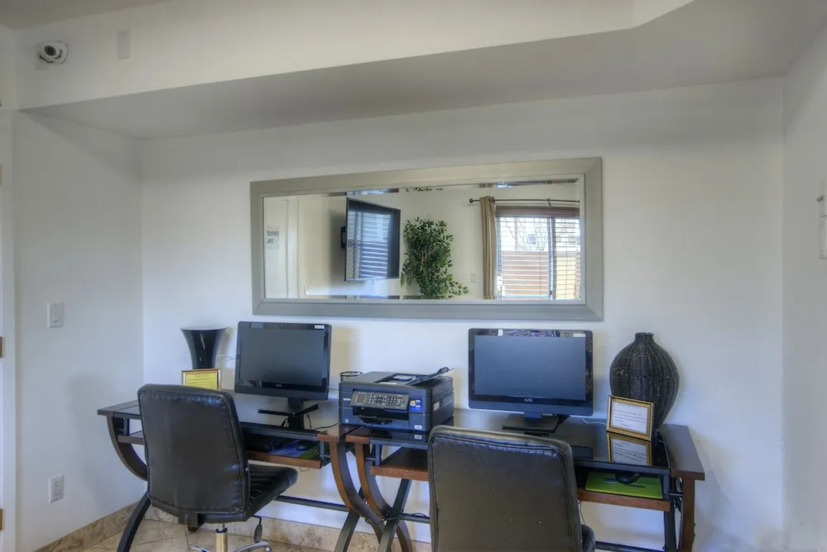Park Suites at 135 - One Bedroom Apartment