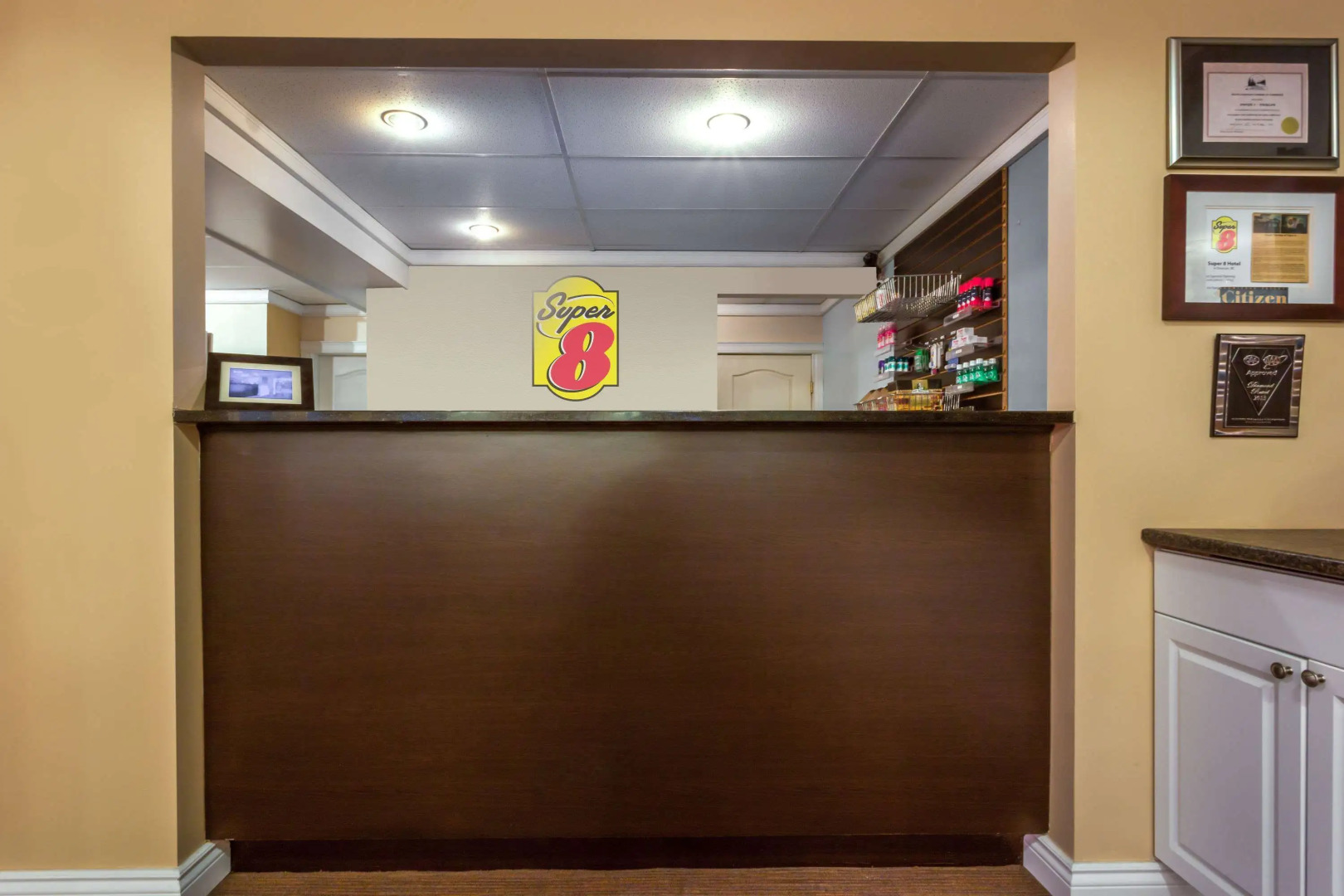 Super 8 by Wyndham Duncan