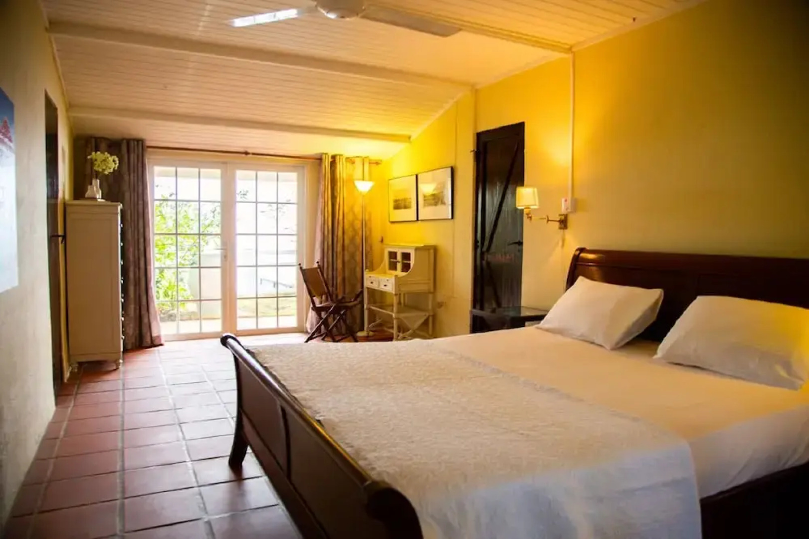 Sun Reef Village on Sea