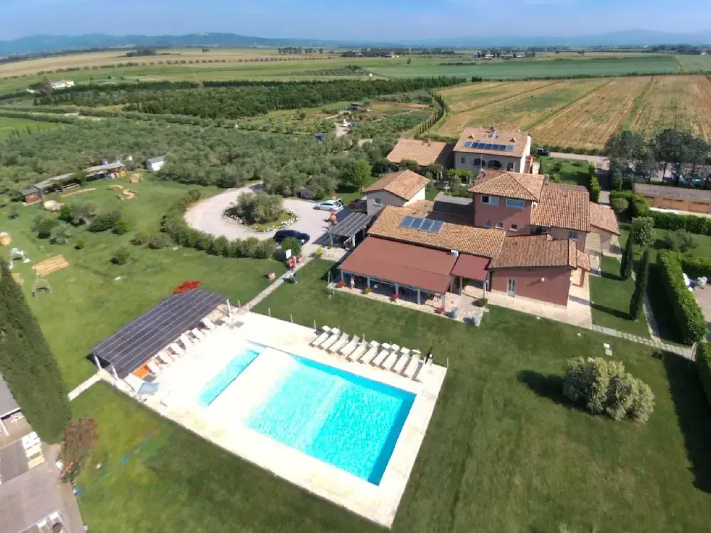 Tuscan Stay w/ Jacuzzi