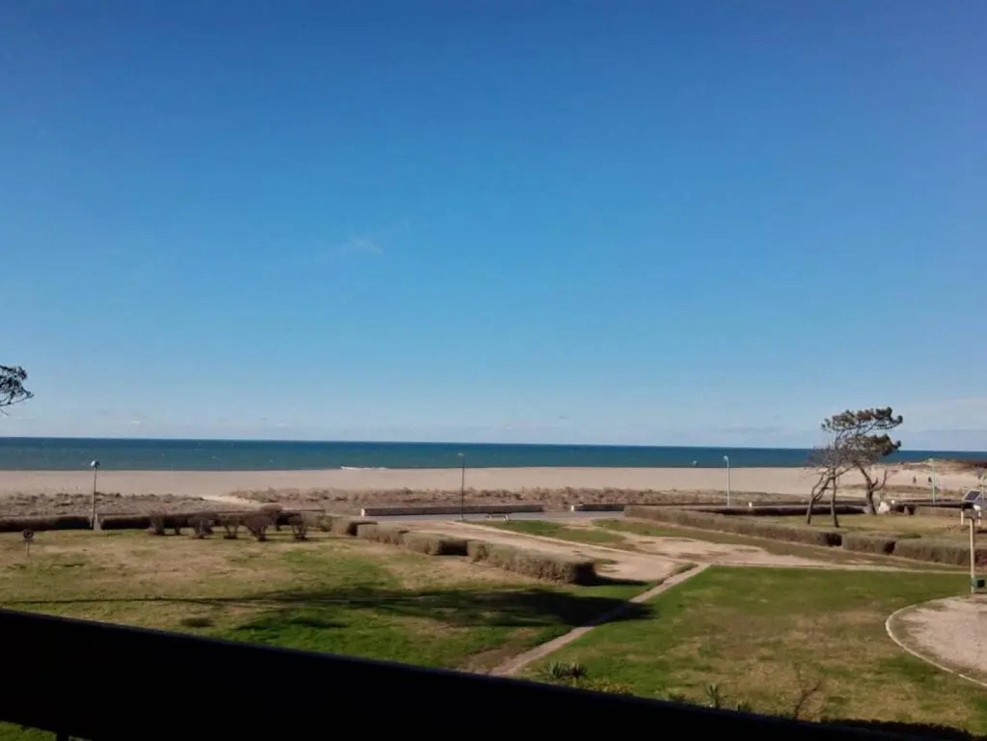 Accès direct plage pour ce T2 avec parking privatif 4PC125