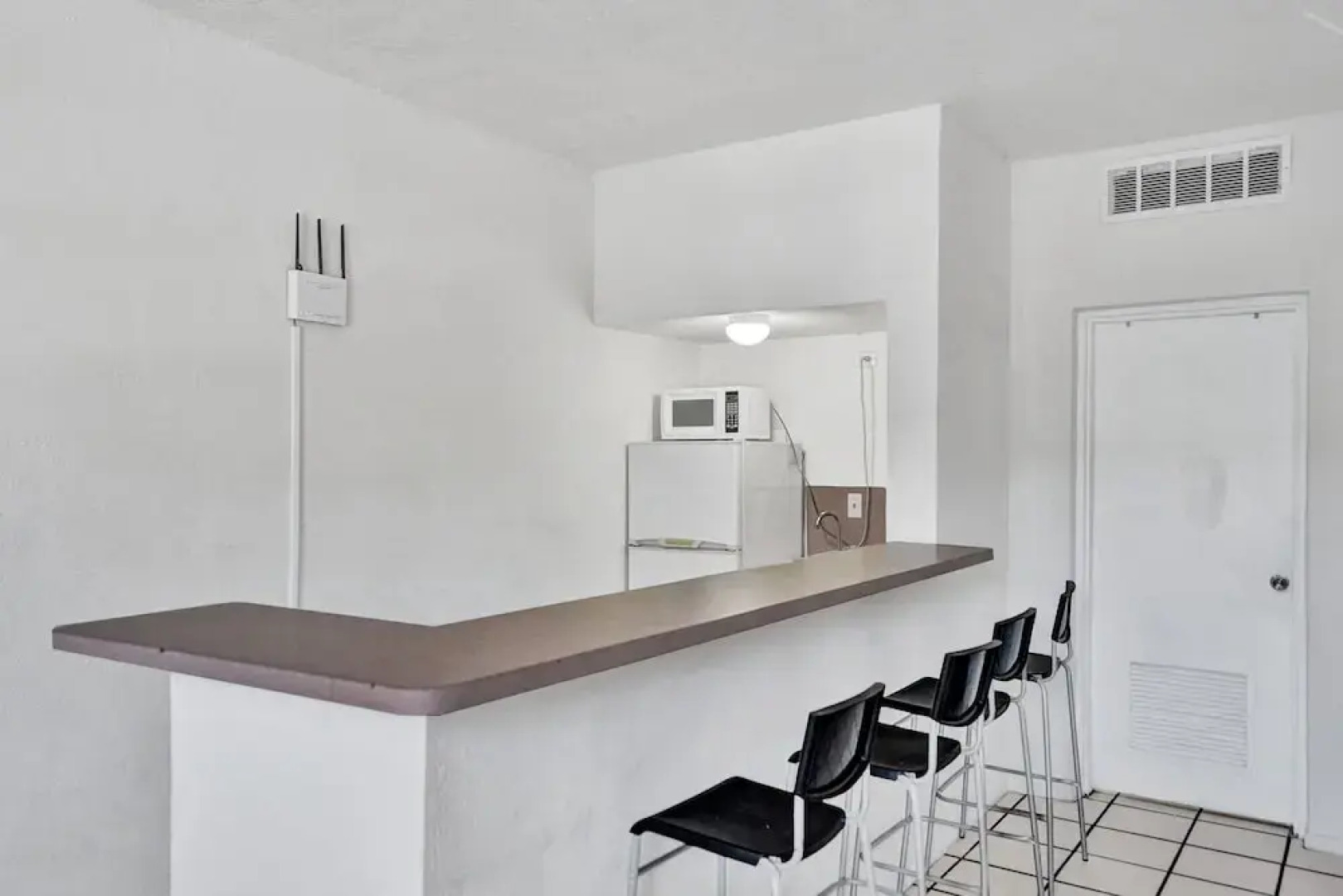 Amazing 1br apartment with pool, Hallandale Beach!