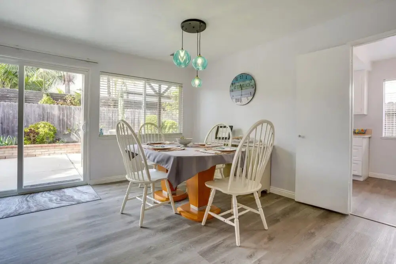 Viva Ventura: Duplex With Patio - Walk to Beach!