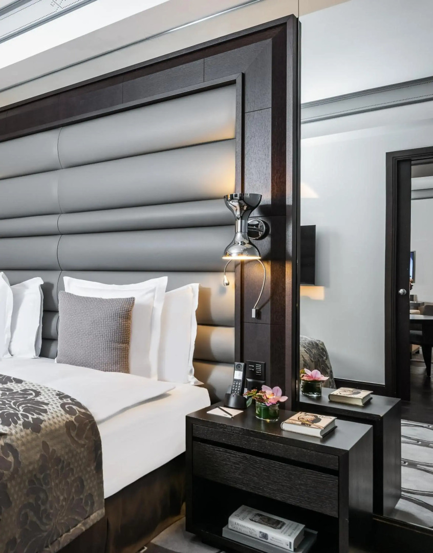 Royal Savoy Hotel & Spa