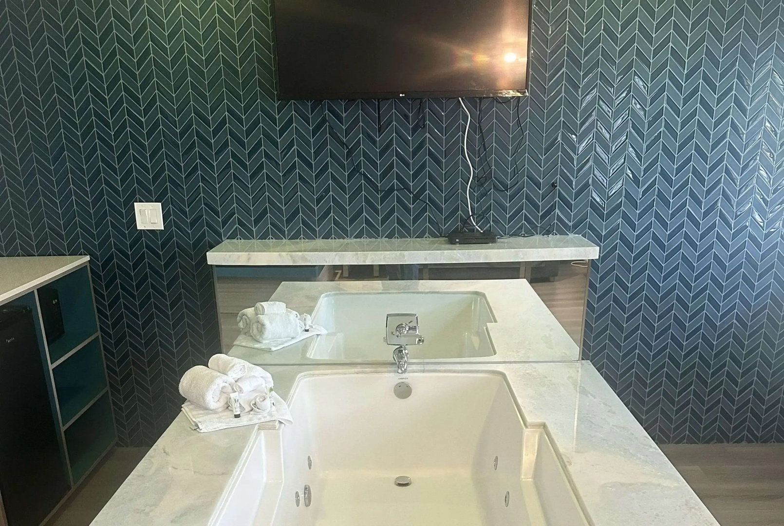 Super 8 by Wyndham Oceanside Downtown