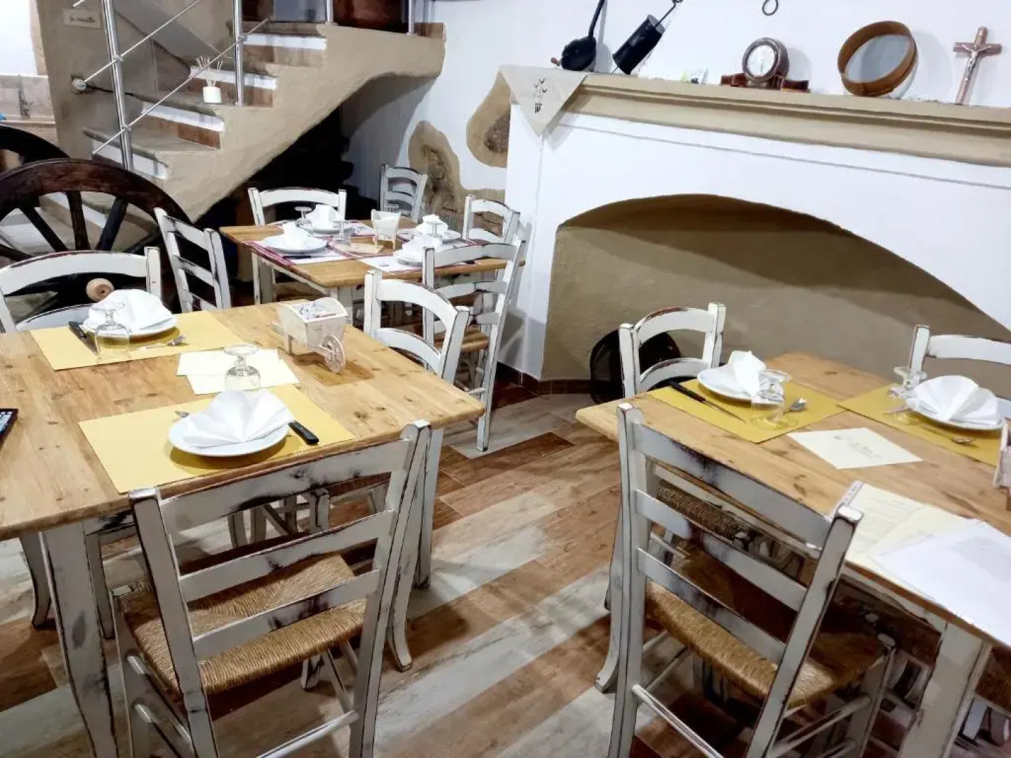 B&B Santu Giuvanni "Un Tuffo Nel Passato Fonnese"