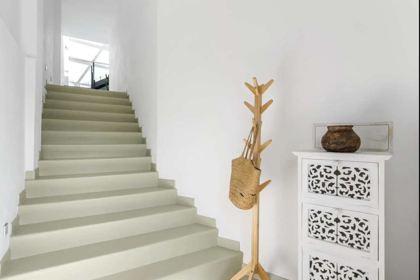 Design house with roof terrace ocean views