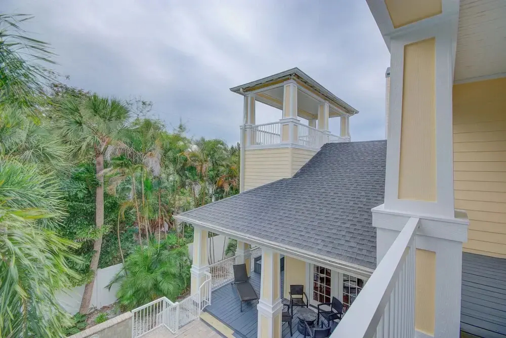 Ultimate Island Getaway - Monthly Beach Rental 4 Bedroom Home by RedAwning