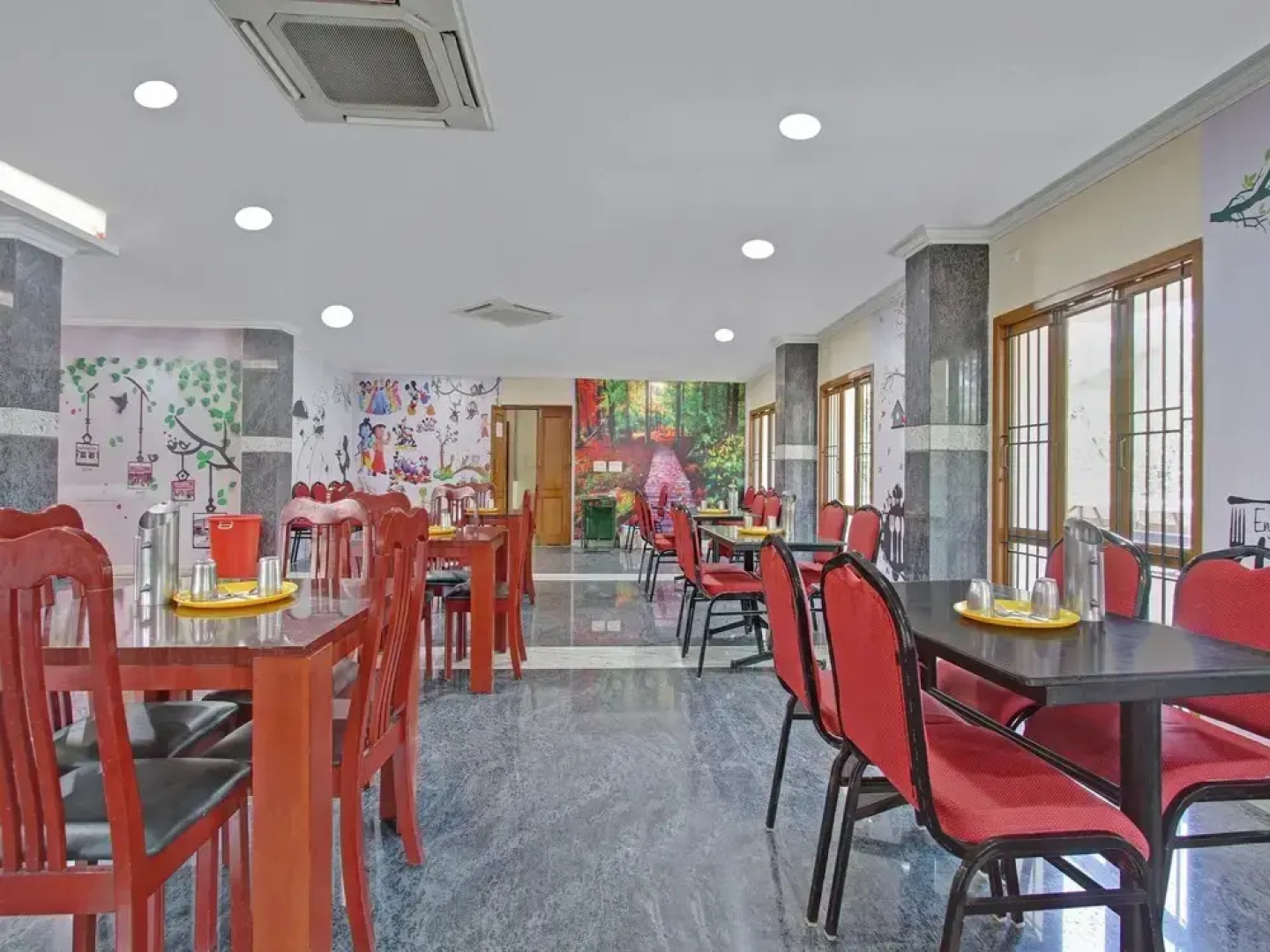 OYO 30970 AAR Royal Residency