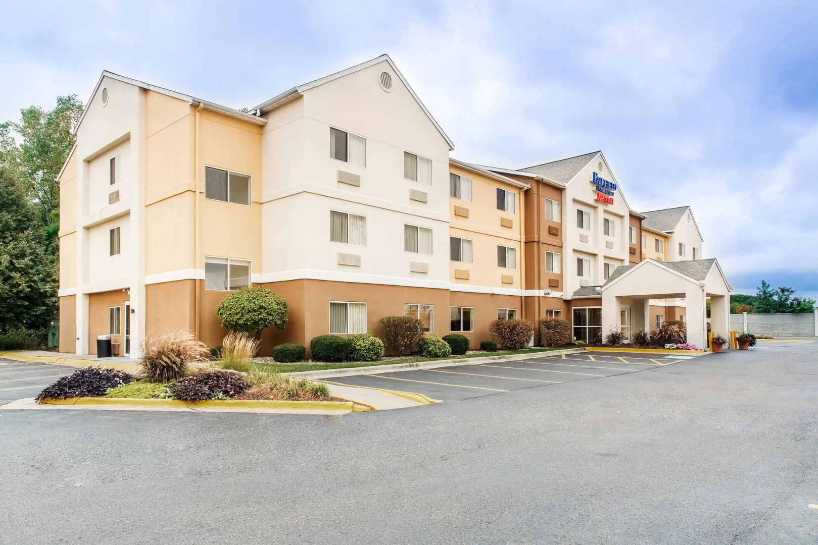 Fairfield Inn & Suites by Marriott Canton