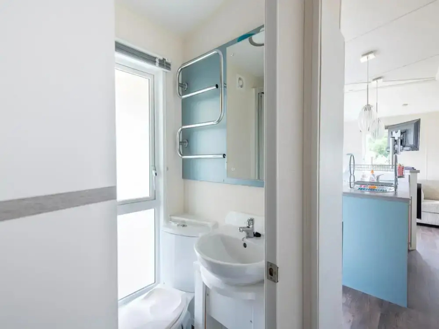 Mobile Home in Veuzain-sur-loire With Garden