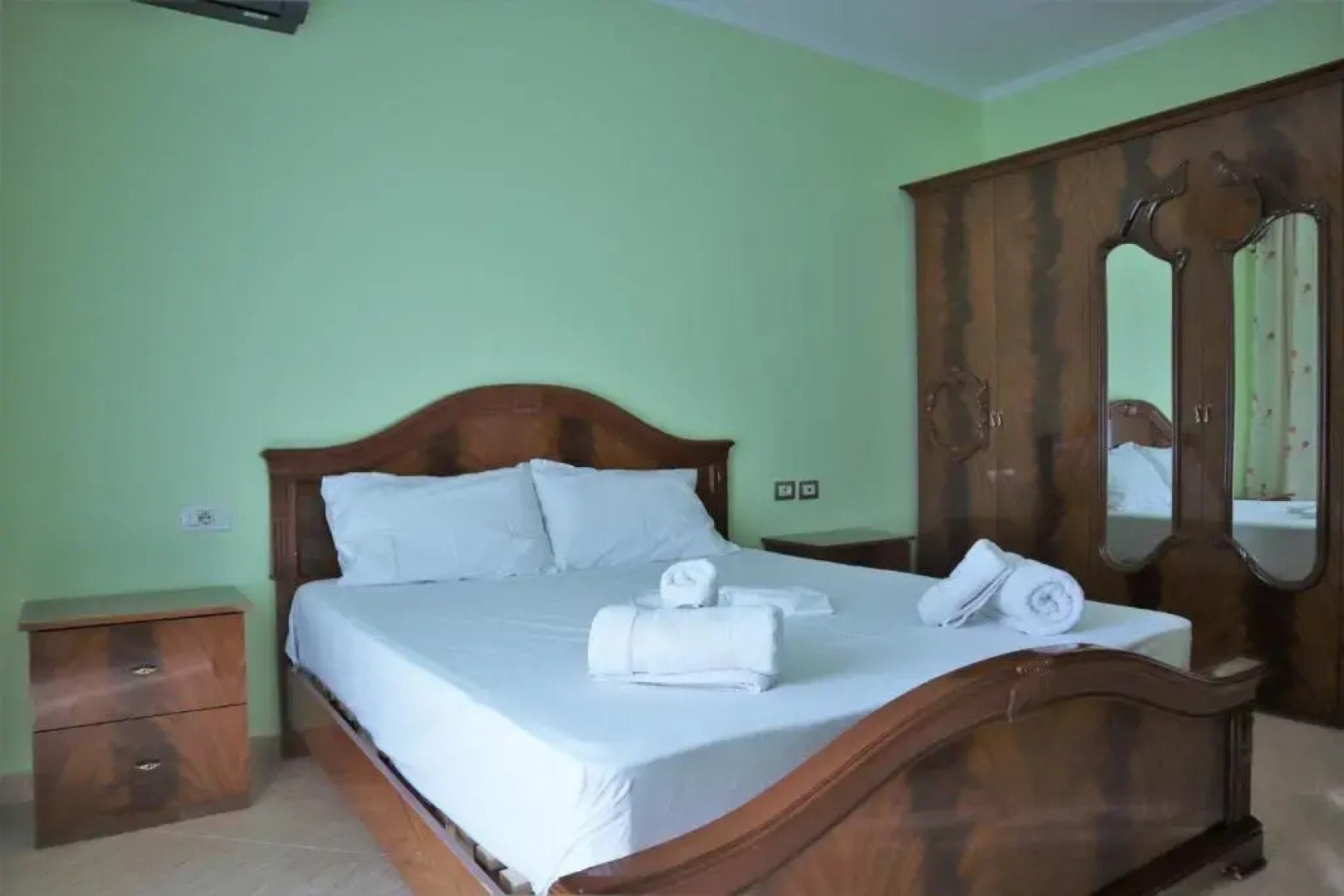 Rei's Apartment Permet