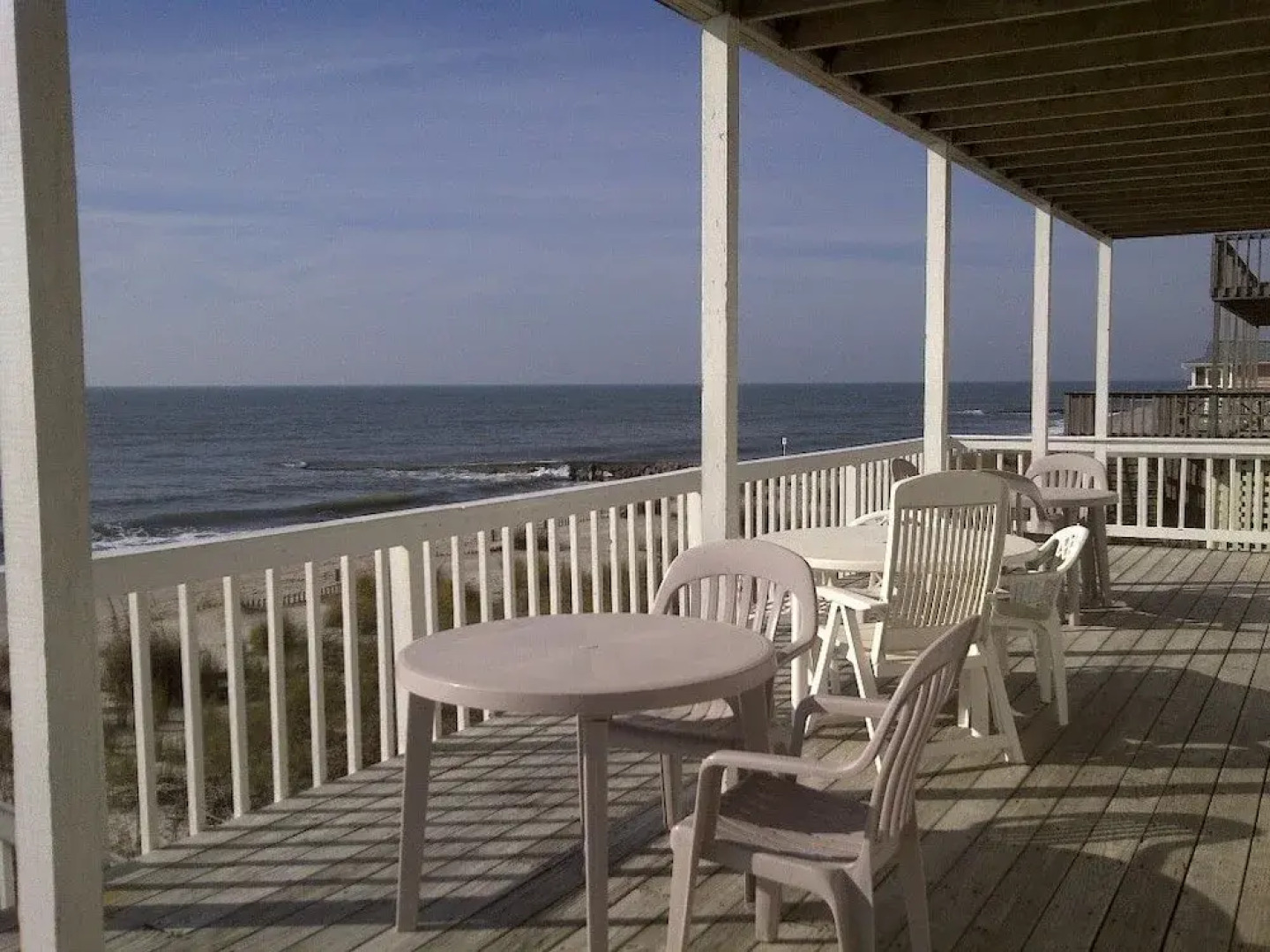 Going Coastal - 5 Br home by RedAwning