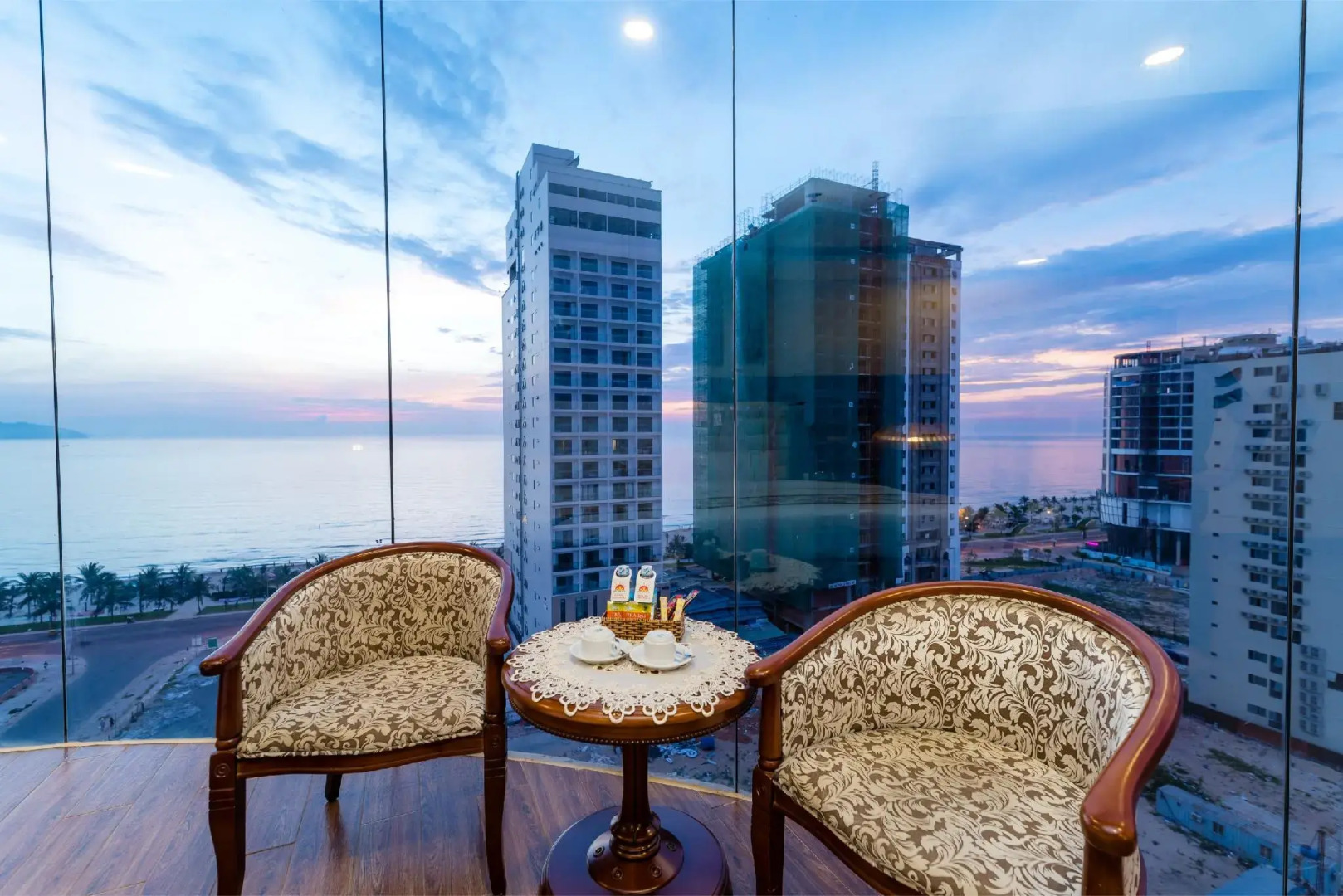 Nhat Minh Hotel and Apartment