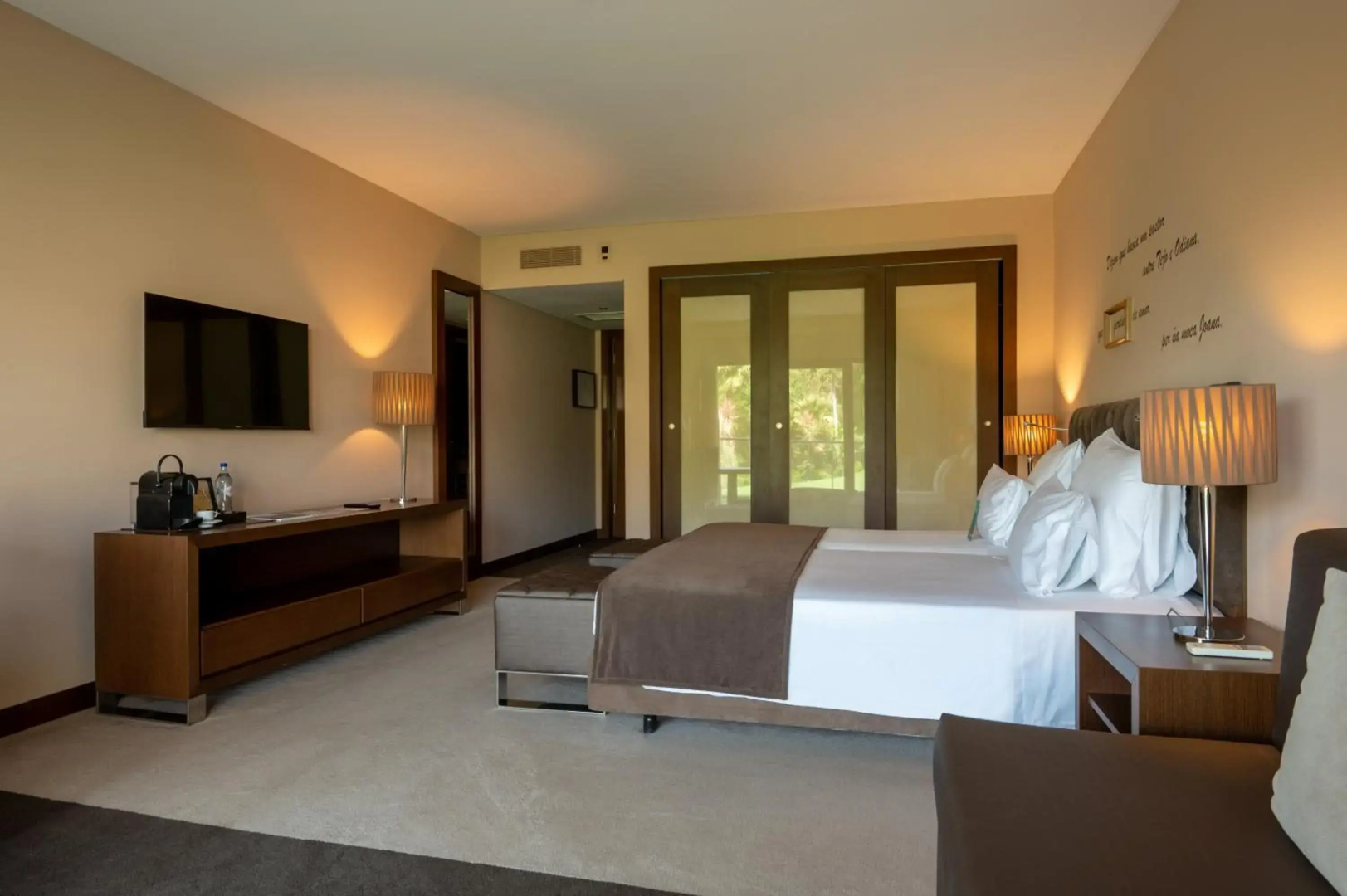 Отель Vila Gale Collection Palacio dos Arcos