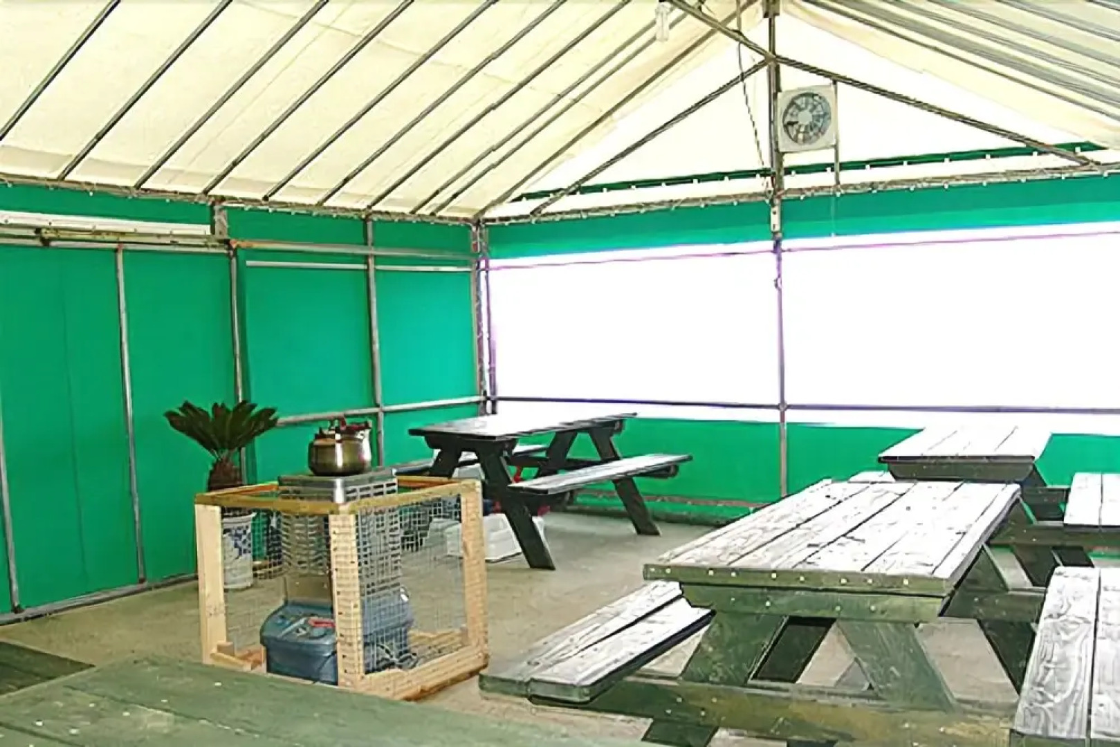 Taean Log House Pension