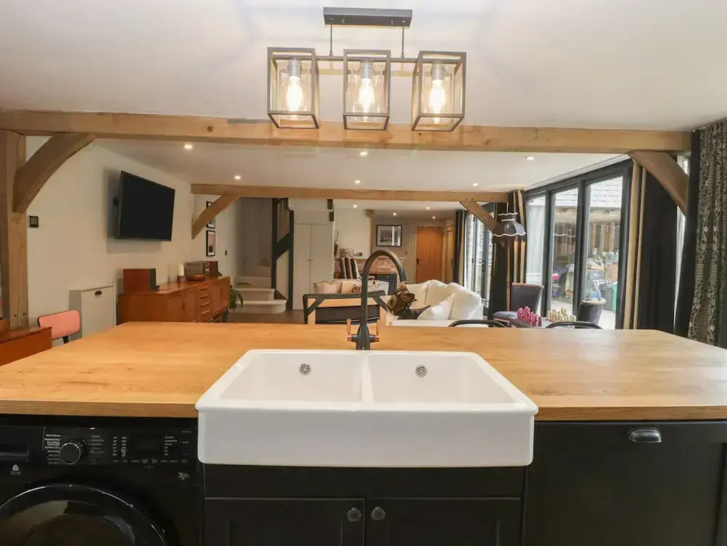 The Courtyard - Hilltop Barn