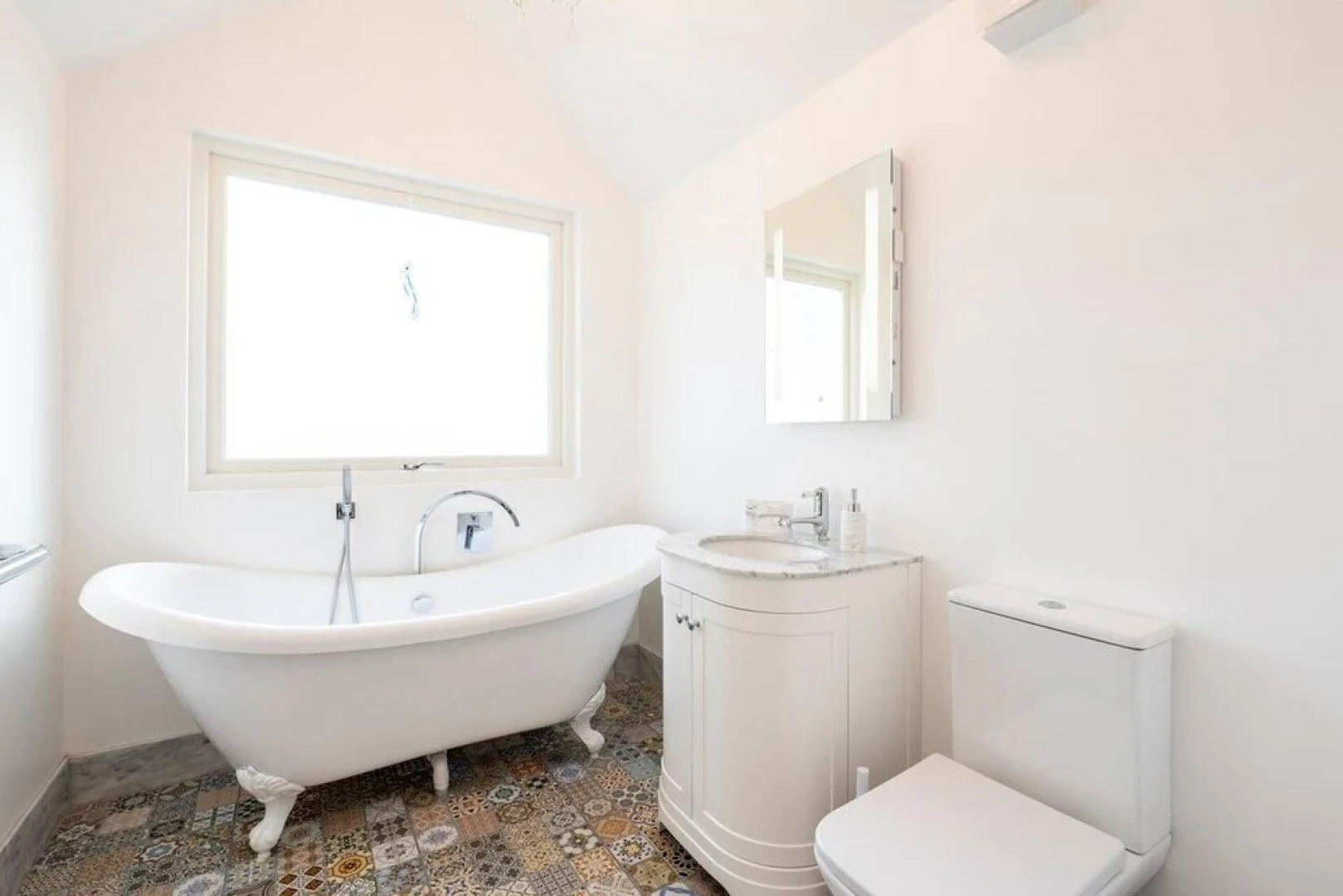 Luxurious 2 Bedroom Apartment With Estuary View