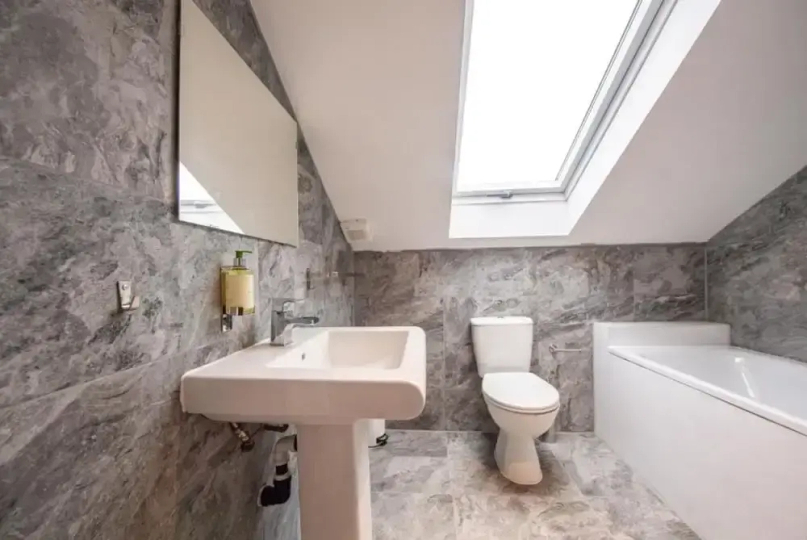 The Blossoms Liverpool City - Modern Studios and Apartments near Anfield