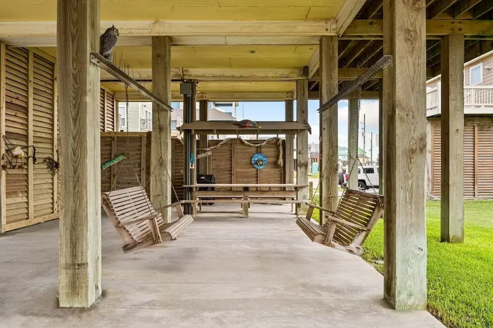 Barefoot Steps To The Beach 4 Bedroom Home by RedAwning