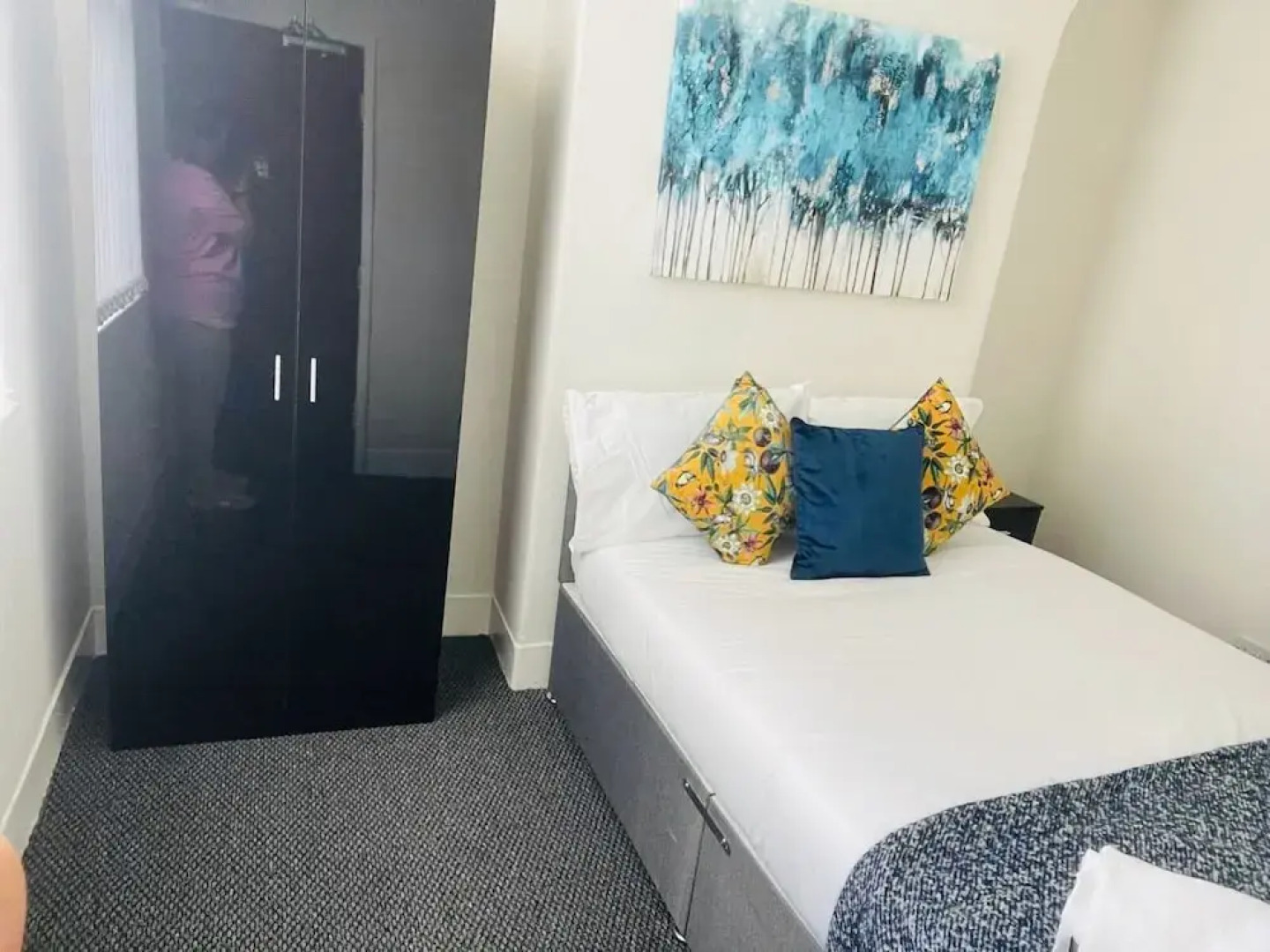 Remarkable 4-bed House in Bootle, Liverpool