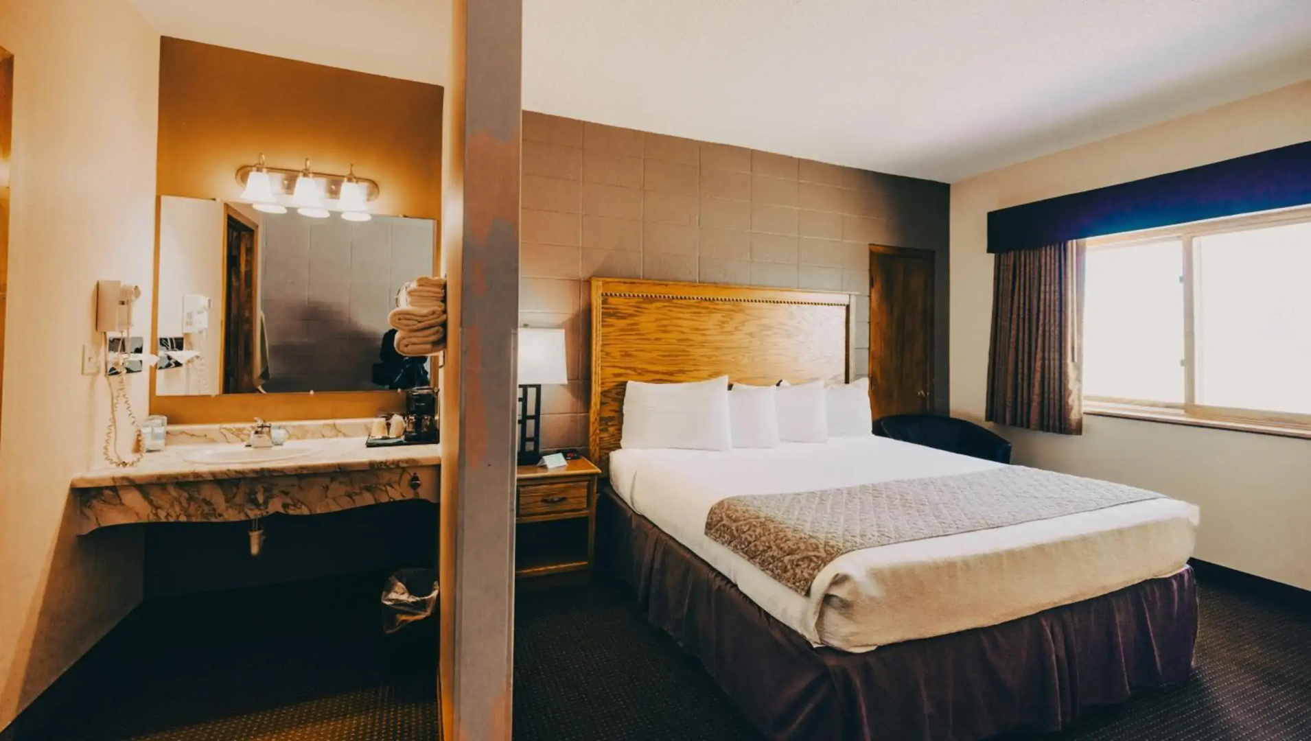Wrangler Inn
