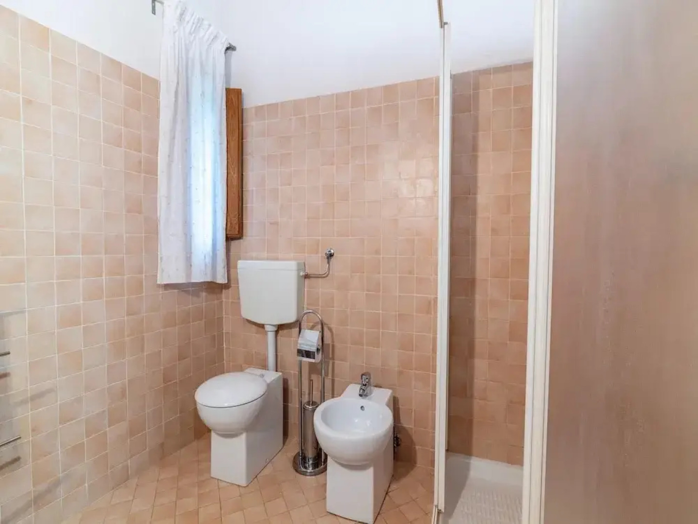 Lovely Garden House by the Sea