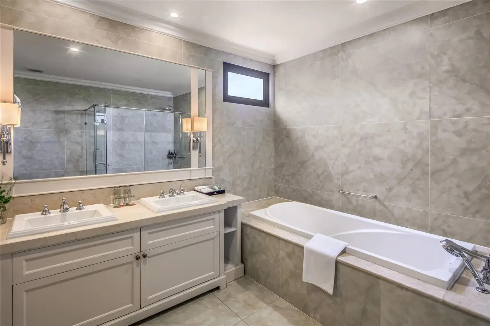 Meliá Vinpearl Cua Sot Beach Resort