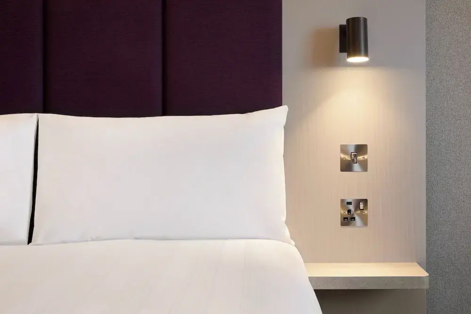 Premier Inn Bristol Parkway - M32