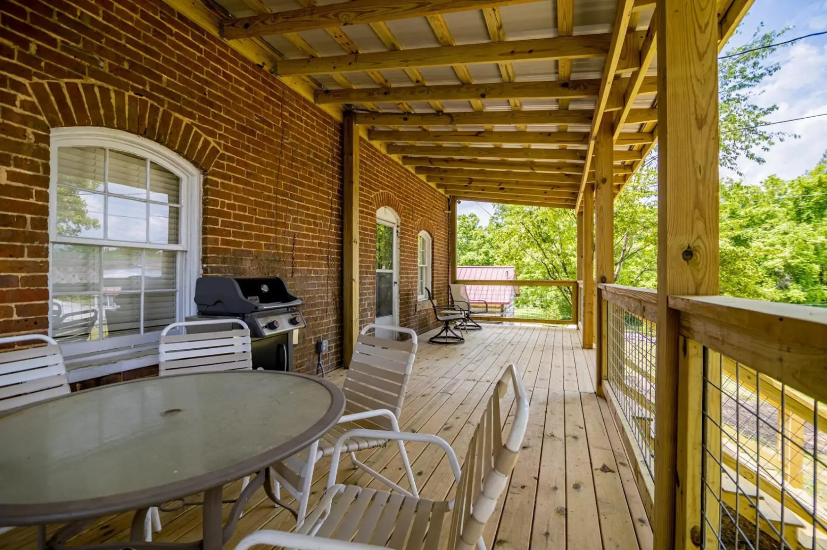 The Manor 1885 Altamont