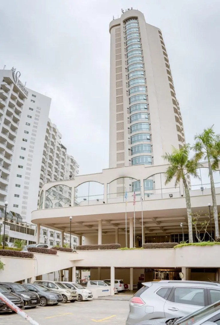 H Beach Suite at Rainbow Paradise Beach Resort