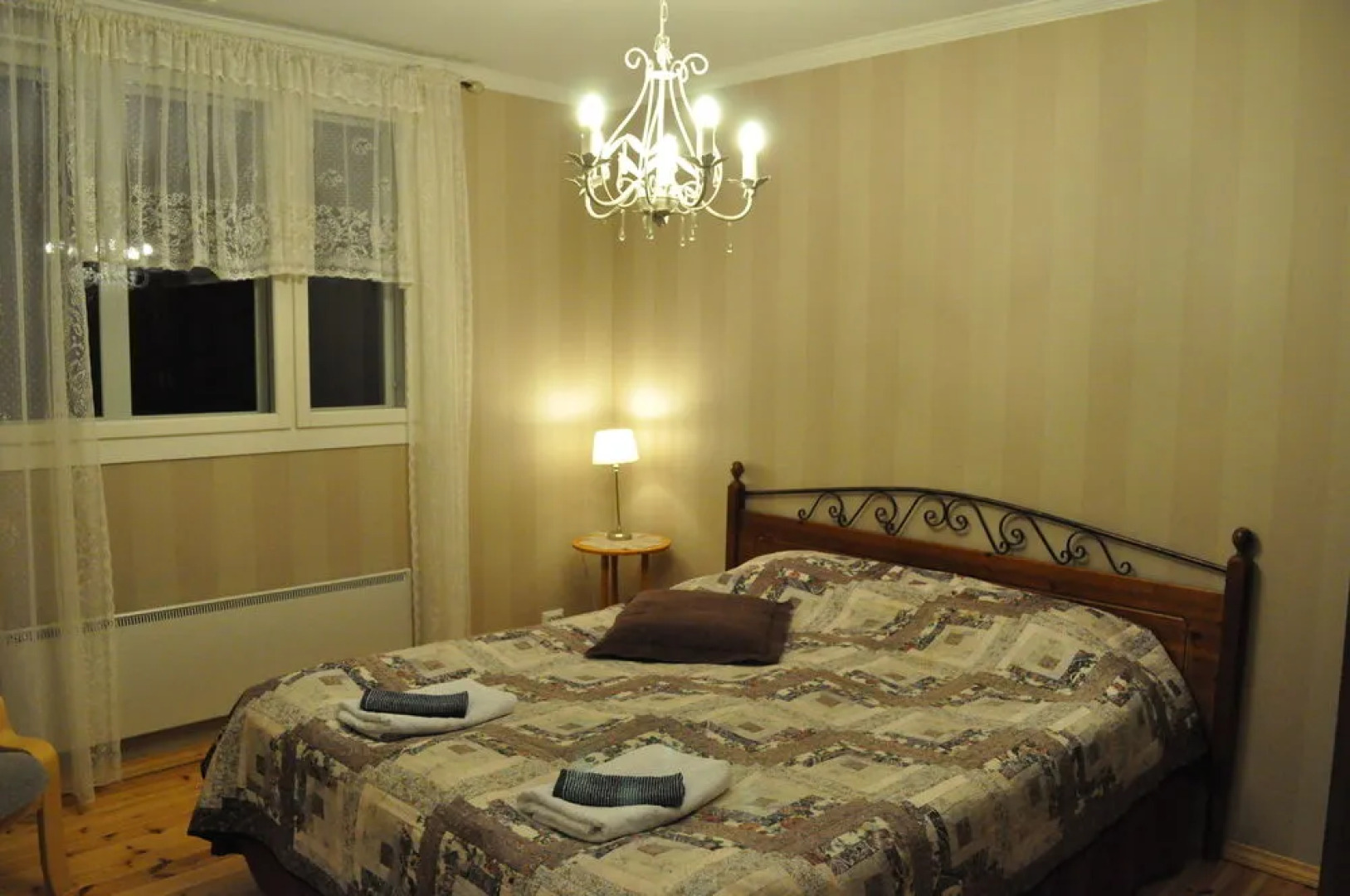 Tuhannen Tarinan Talo