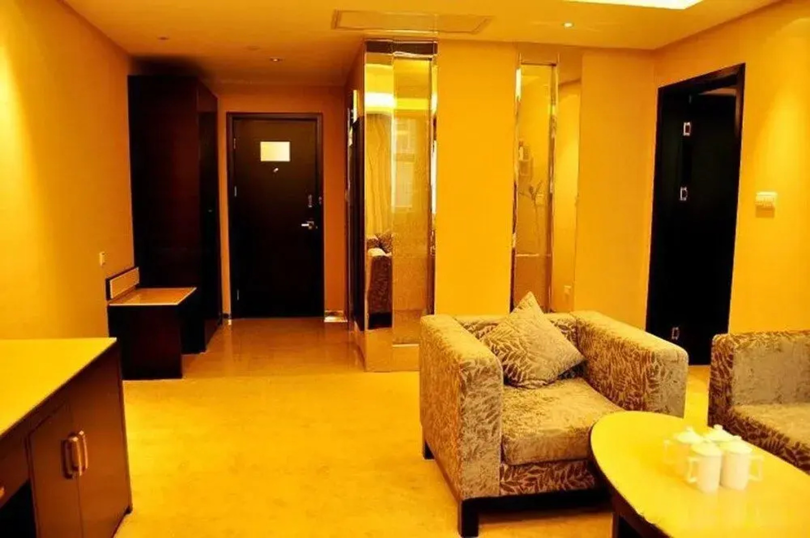 Empire Holiday Hotel - Nantong