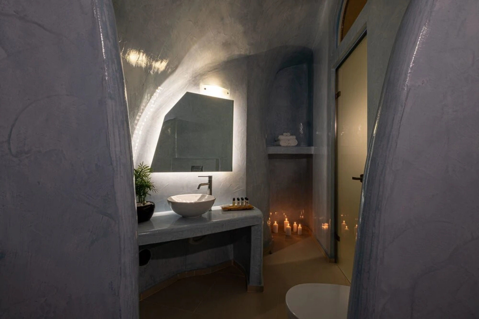 Santoterra Antigua Suites