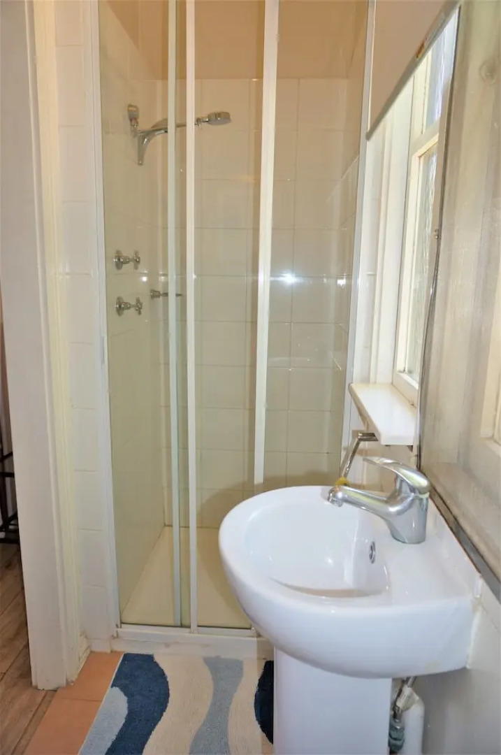 Getaway Villas Unit 3 - 3 Bedroom Self-Contained Villa with a Deck