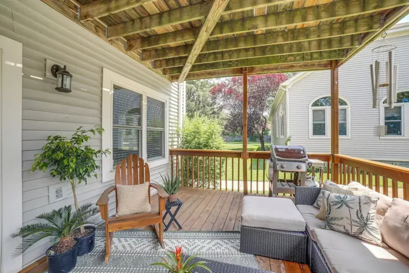 Walk to Lake Michigan - South Haven Condo!