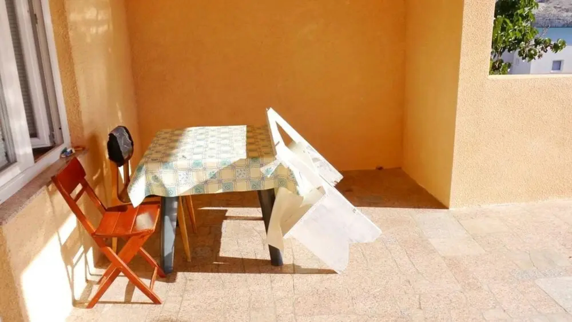 Cosy 1 bedroom apartment with sea view