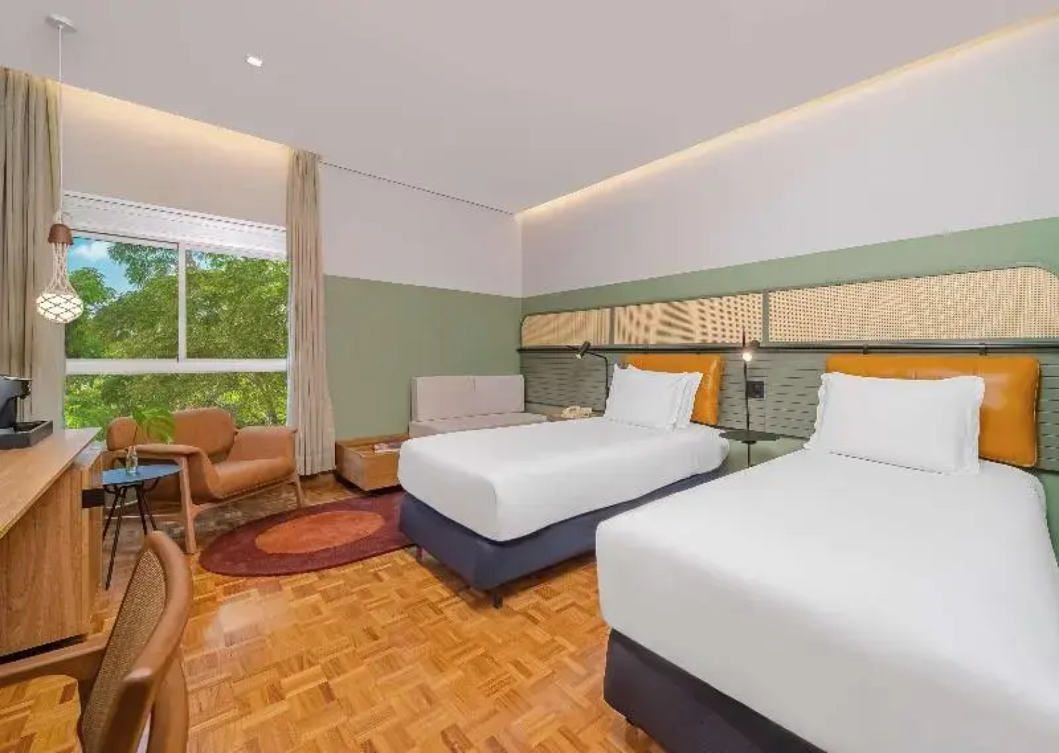 Almenat Embu das Artes Sao Paulo, Tapestry Collect