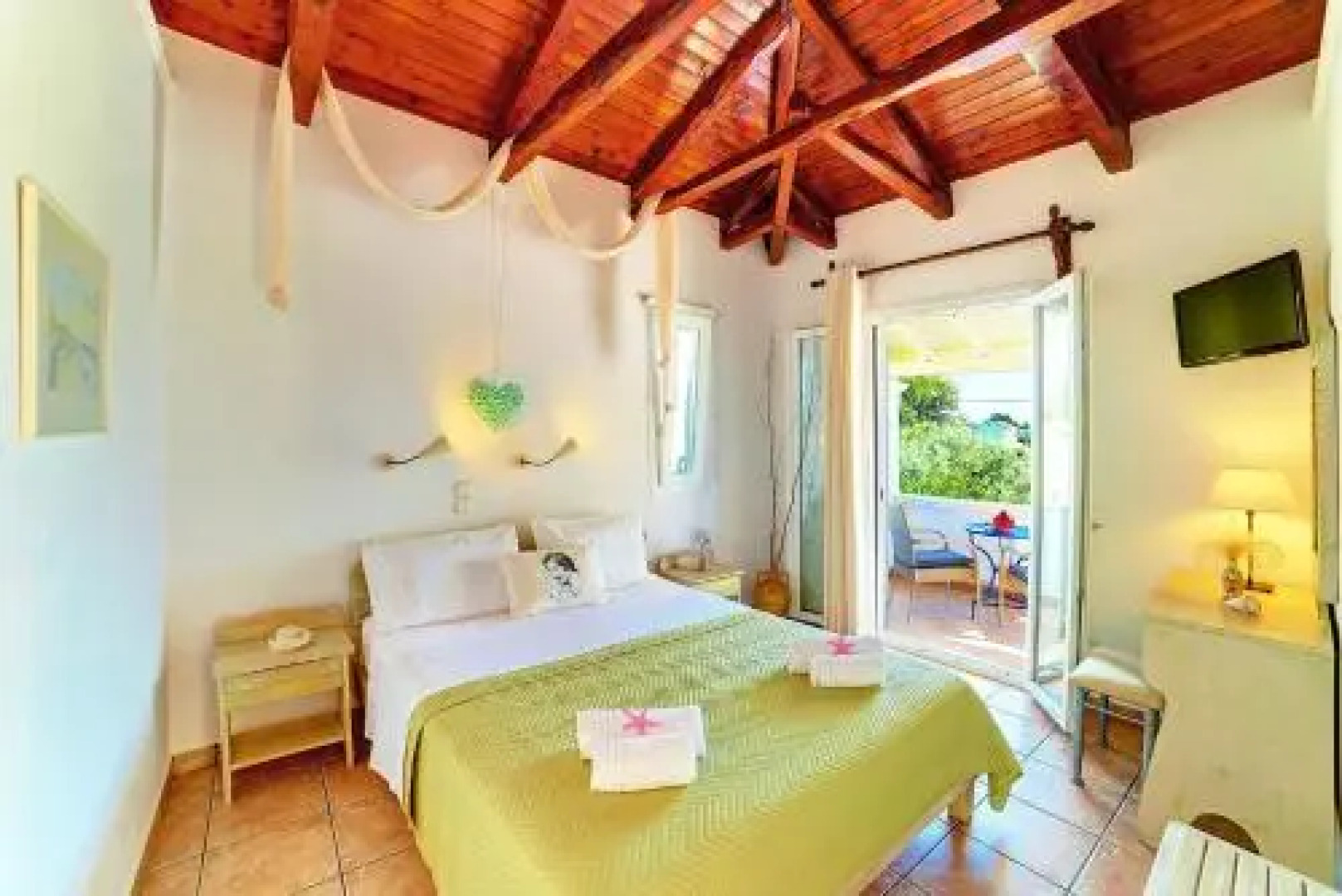 Alkyon Apartments & Villas Hotel